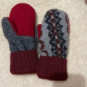 Wool mittens Small. See measurements